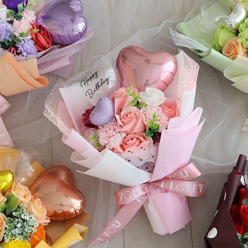 船内を自分たち仕様に